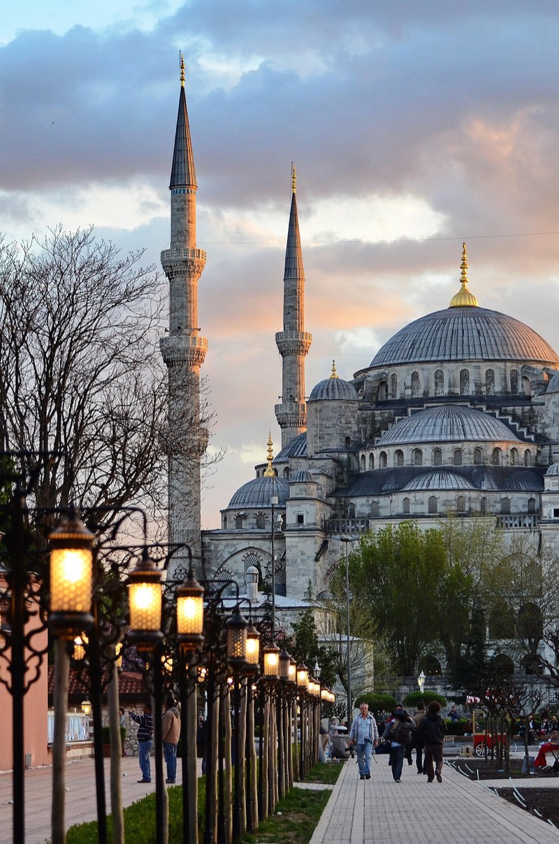 Best eSIM for Turkey travel - Istanbul Blue Mosque with 120-day IMEI rule guide